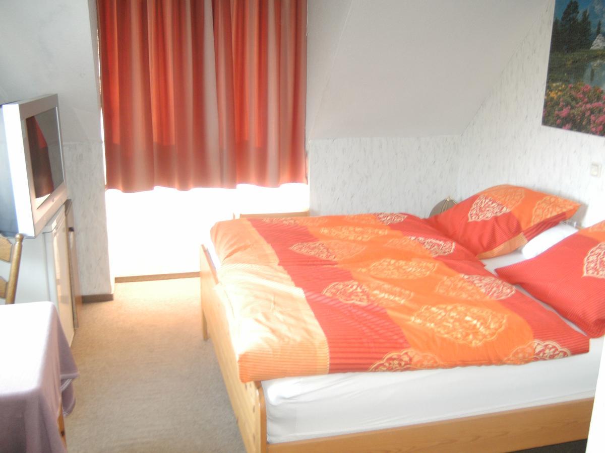 Monteurhotel Garni Alter Olper Hof Lindlar Exterior foto